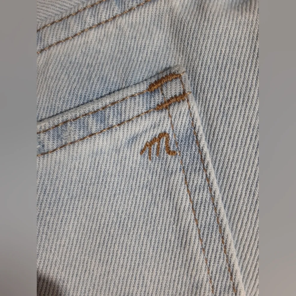 Madewell Women's Denim Distressed Shorts Cut Off Light Raw Hem Wash Size 26